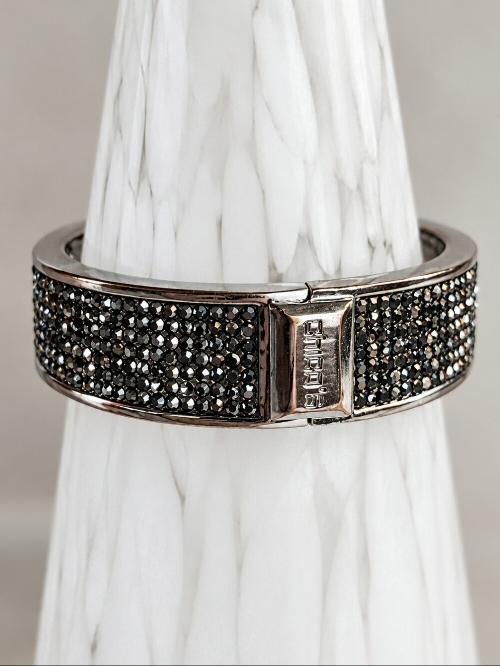 Chico's Brand 7 Row Marcasite Encrusted Magnetic Hinged Bangle Clamper Signed